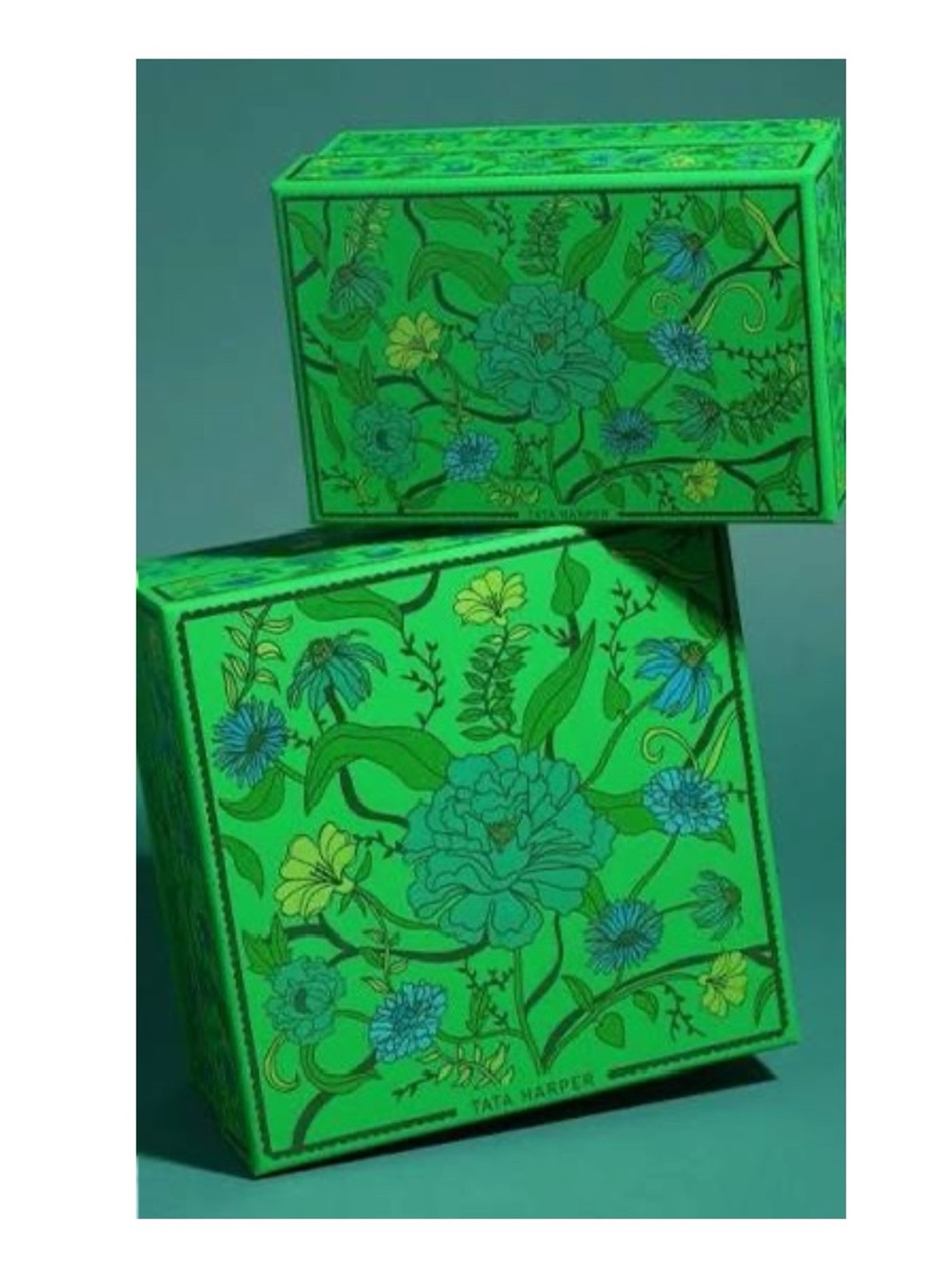 new Tata Harper 𑗋 Signature Logo Printed Beauty Gift Box 𑗋Green Floral 𑗋 Ltd Ed